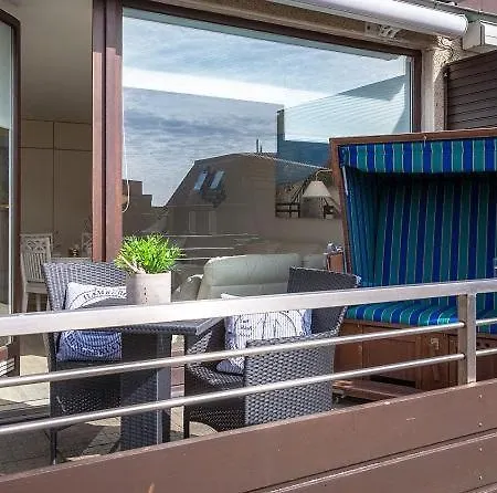 F35c 23 At The Daire *